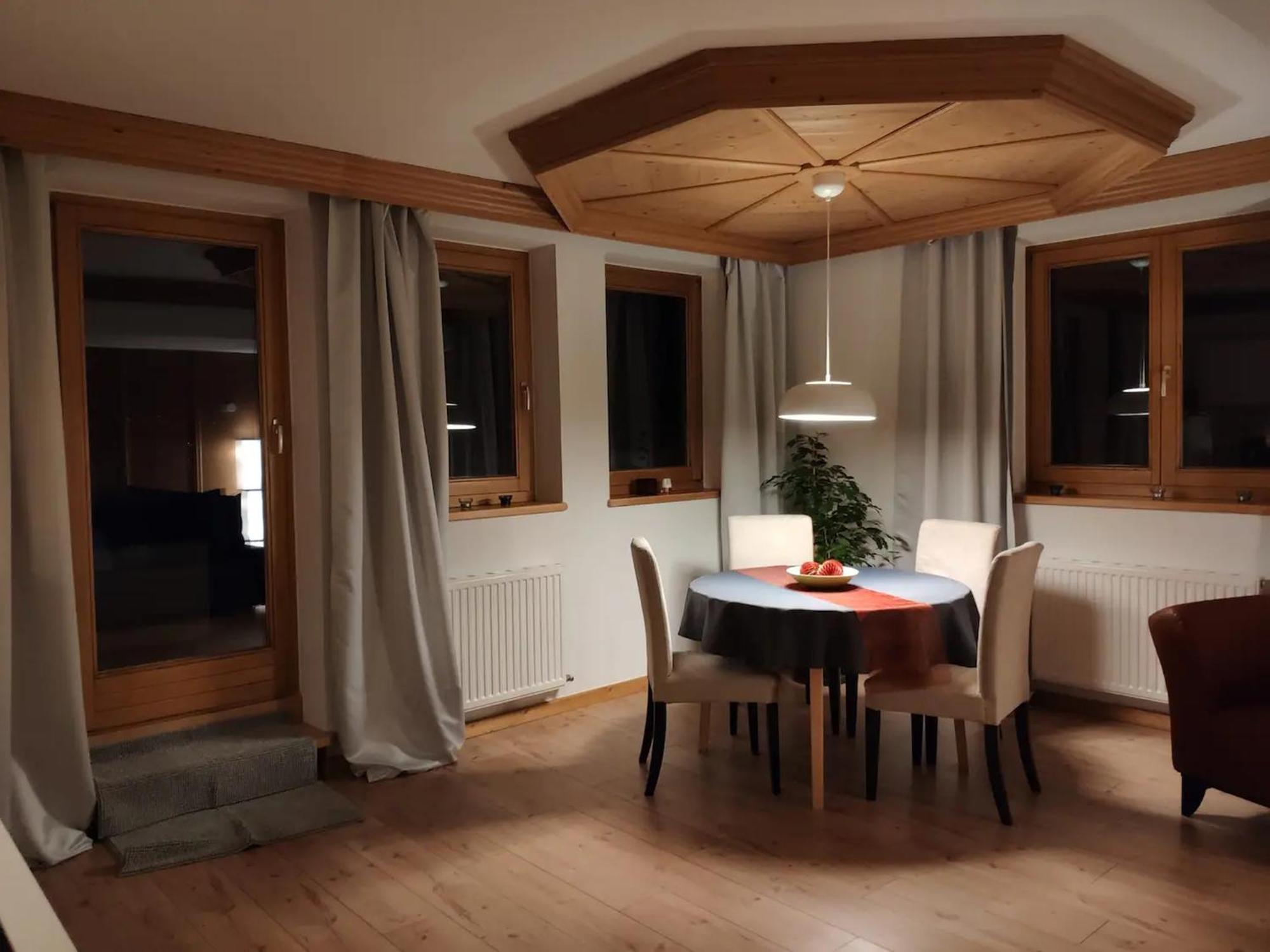 Alpendohle Apartments Инсбрук Номер фото
